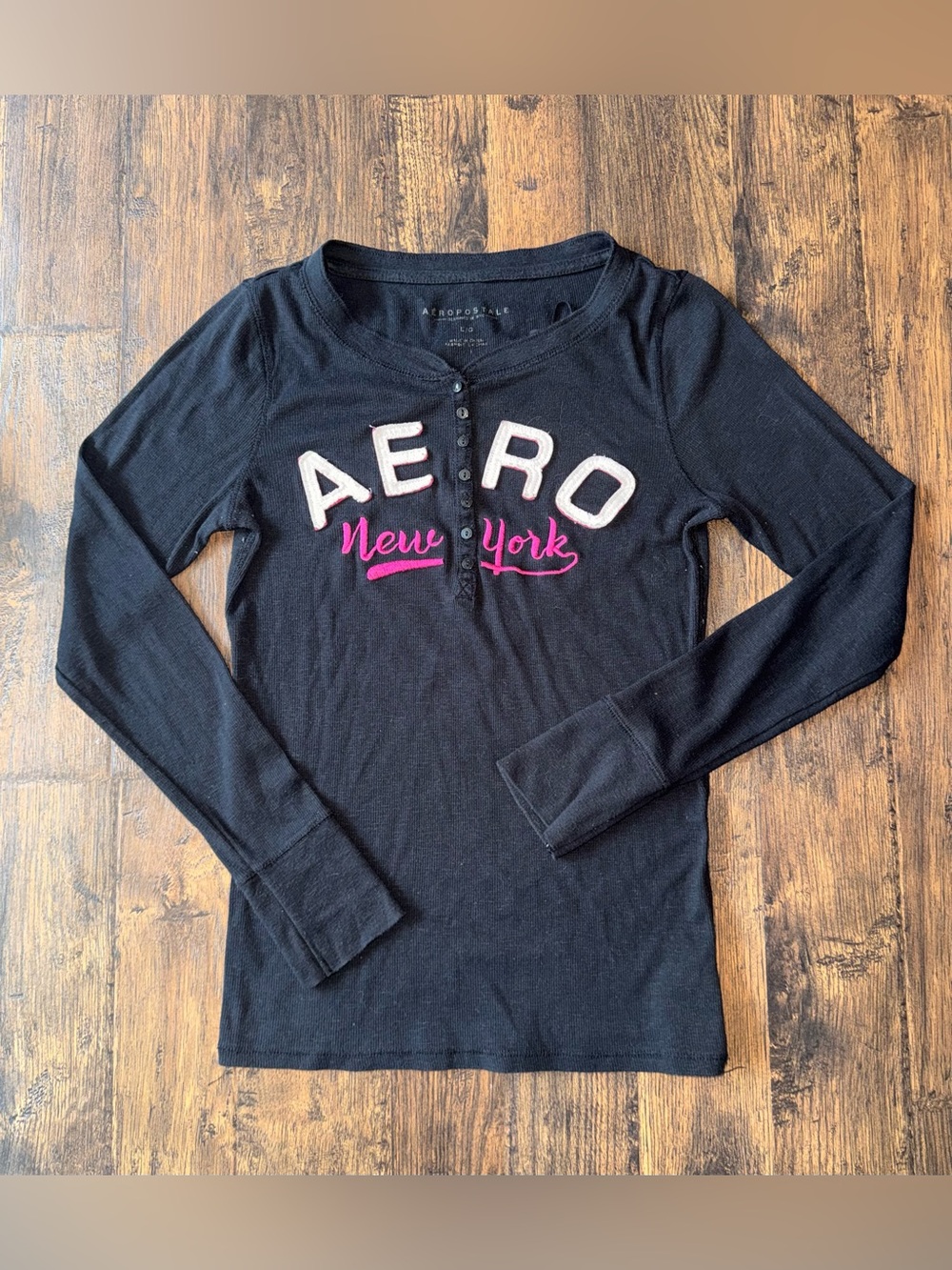 Aeropostale Y2K Black Long Sleeve Henley with Pink Script Logo Size L